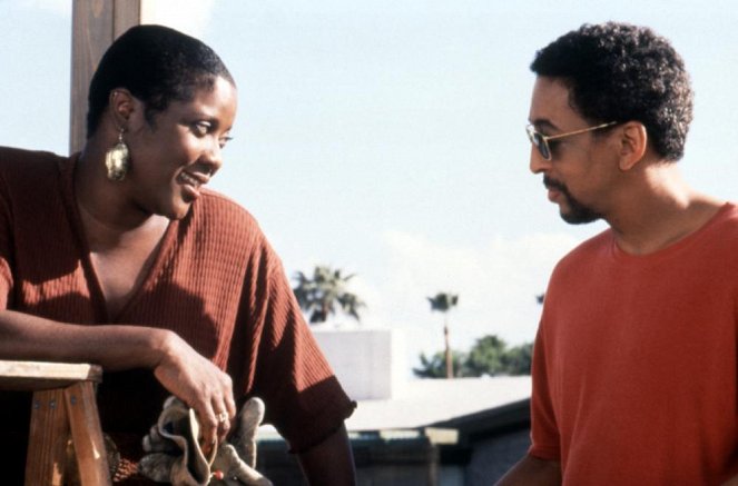 Waiting to Exhale - Photos - Loretta Devine, Gregory Hines