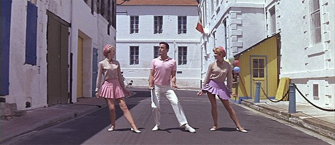 The Young Girls of Rochefort - Photos - Gene Kelly