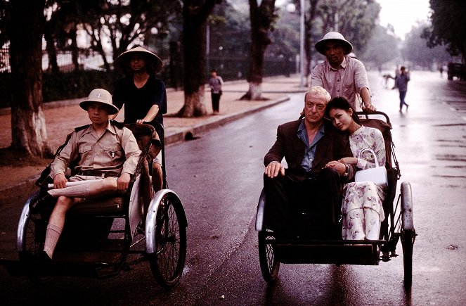 Spokojny Amerykanin - Z filmu - Michael Caine, Thi Hai Yen Do