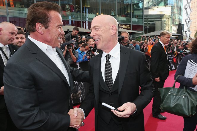 Terminátor Genisys - Z akcií - Arnold Schwarzenegger, J.K. Simmons