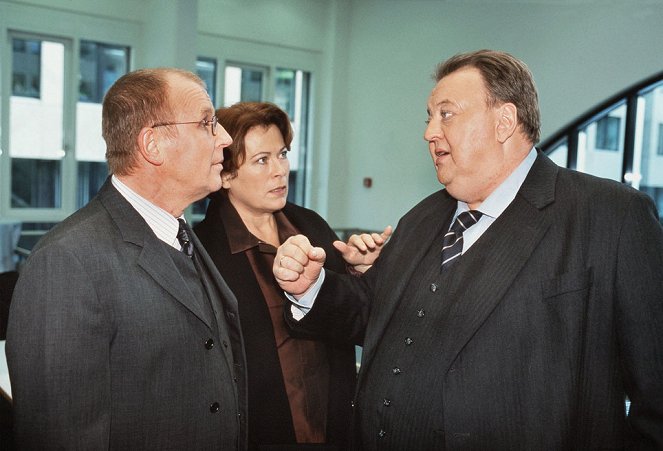 Otec na zjedenie - Z filmu - Stefan Viering, Rita Russek, Dieter Pfaff