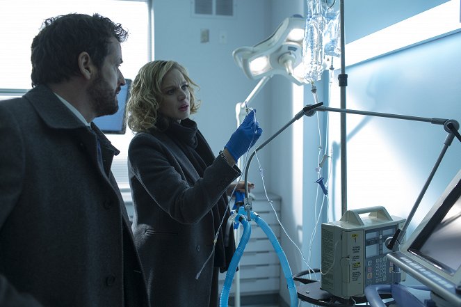 Motive - Season 2 - Angels with Dirty Faces - Photos - Louis Ferreira, Kristin Lehman