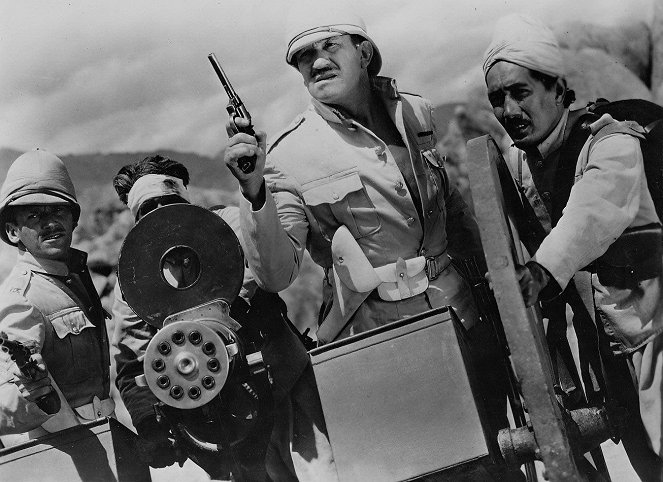 Aufstand in Sidi Hakim - Filmfotos - Douglas Fairbanks Jr., Victor McLaglen