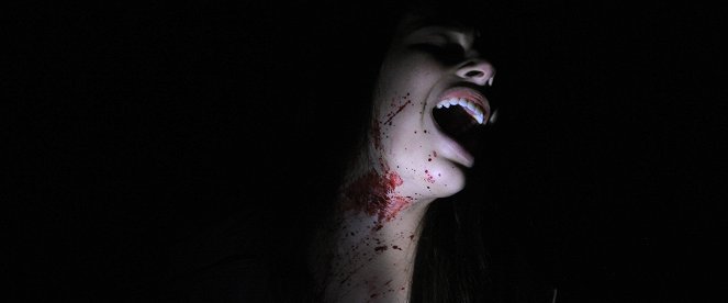 Nightlight - Jogo Fatal - Do filme - Chloe Bridges
