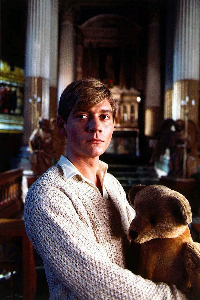 Reviver o Passado em Brideshead - Promo