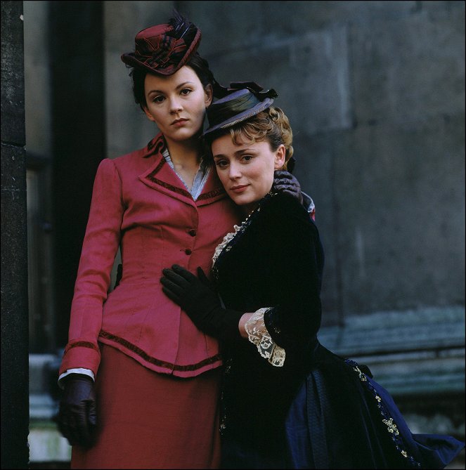 Tipping the Velvet - Promo - Rachael Stirling, Keeley Hawes