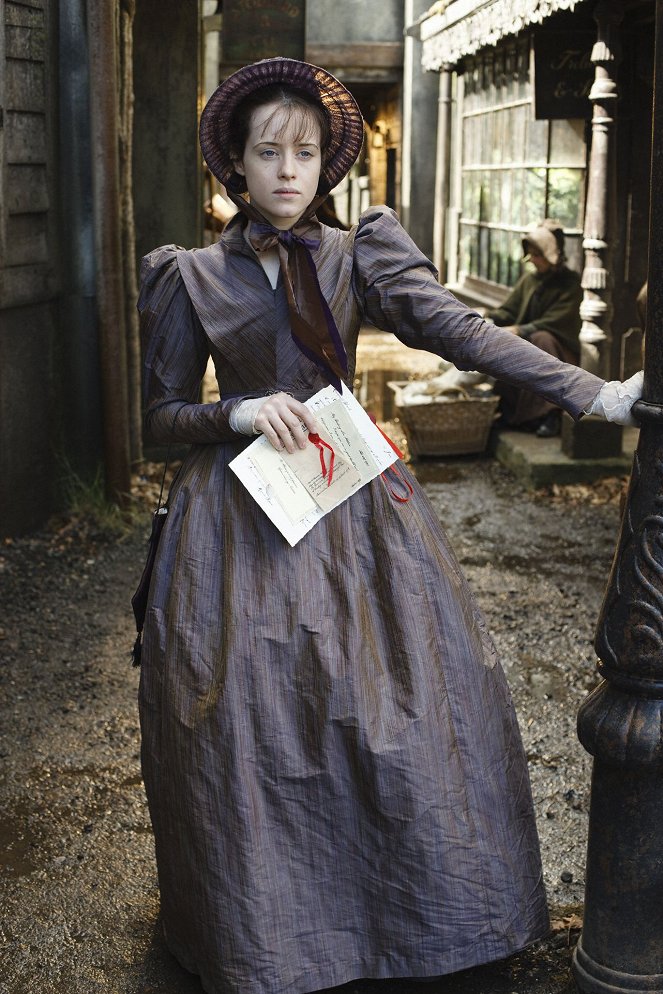 Little Dorrit - Werbefoto - Claire Foy