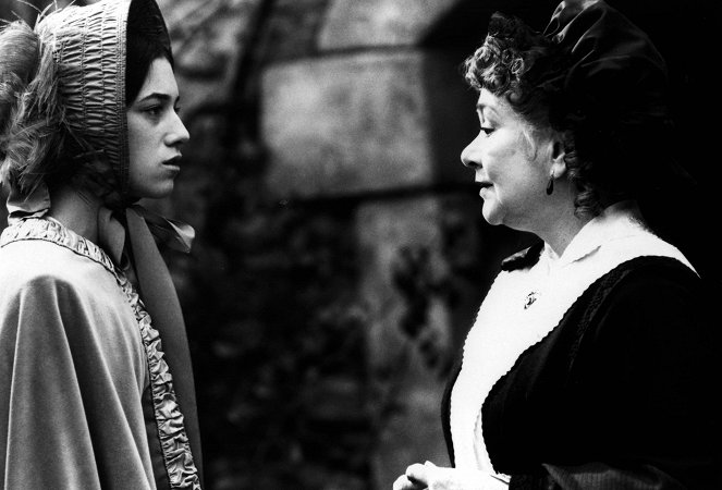Jane Eyre - Photos - Charlotte Gainsbourg, Joan Plowright
