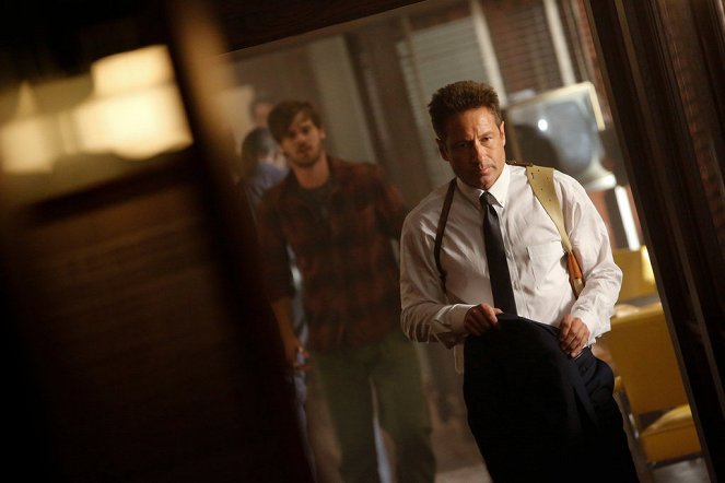 Aquarius - A Change Is Gonna Come - Z filmu - Grey Damon, David Duchovny