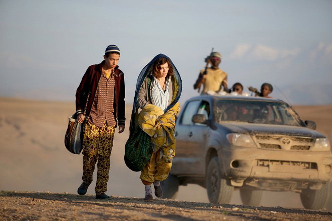 A túlélés ára - Kmag Yoyo - Filmfotók - Omar Ghazaoui, Anna Friel