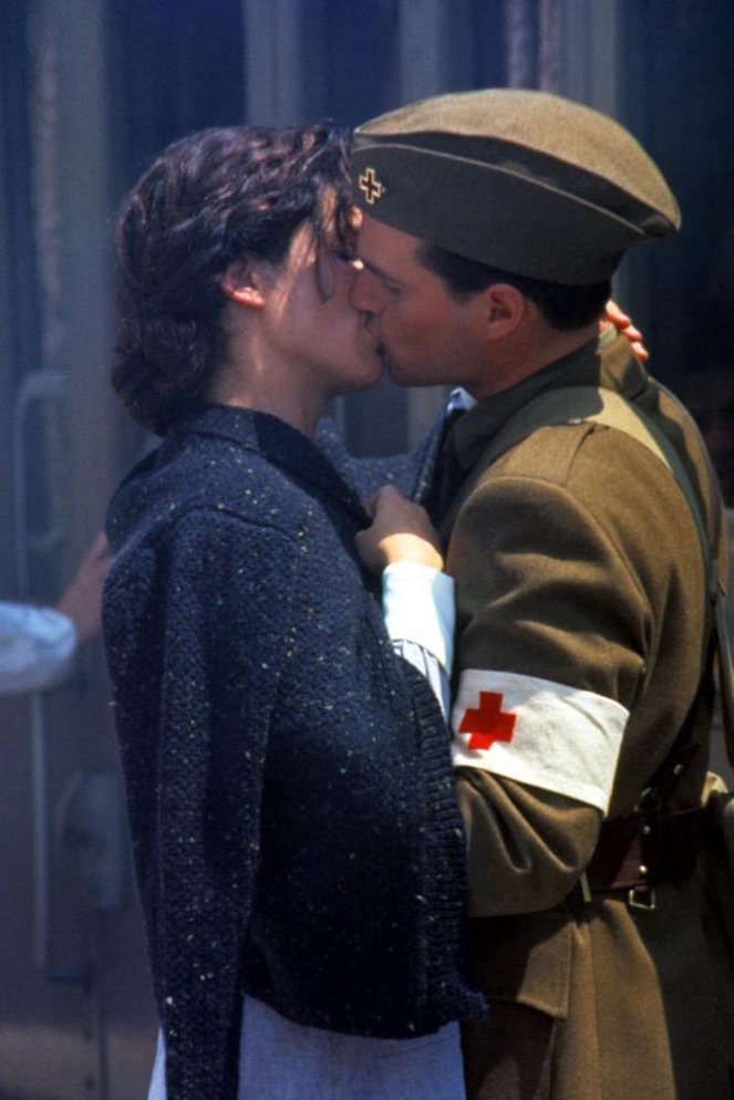Szerelemben, háborúban - Filmfotók - Sandra Bullock, Chris O'Donnell