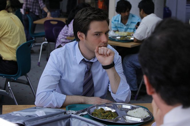 Outsourced - Pilot - Film - Ben Rappaport