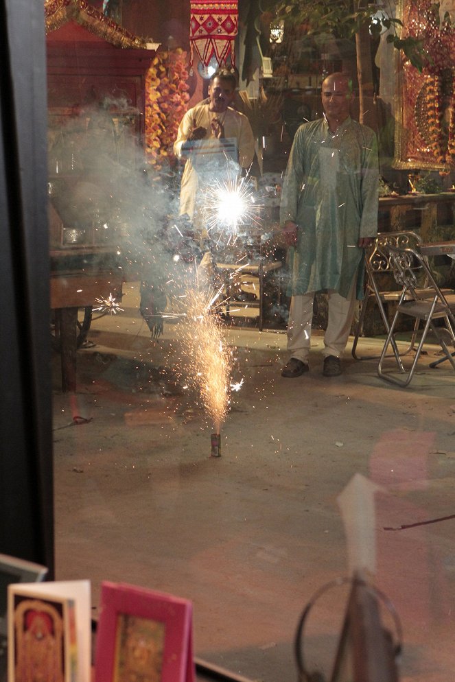 Outsourced - Home for the Diwalidays - Filmfotos