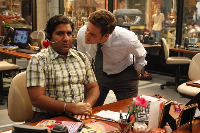 Outsourced - The Todd Couple - Photos - Parvesh Cheena, Ben Rappaport