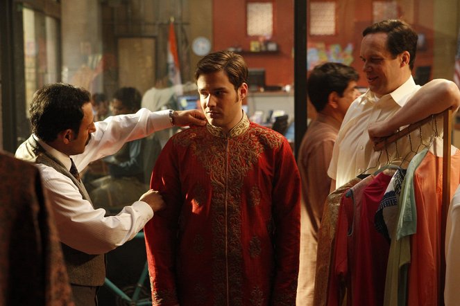 Haló, tady Indie - Rajiv Ties the Baraat: Part 1 - Z filmu - Rizwan Manji, Ben Rappaport, Diedrich Bader