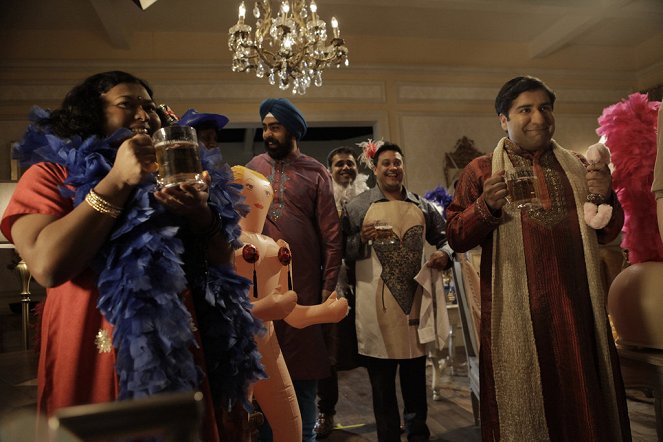 Outsourced - Rajiv Ties the Baraat: Part 1 - Film - Parvesh Cheena
