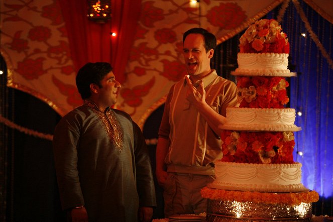 Outsourced - Rajiv Ties the Baraat: Part 2 - Photos - Parvesh Cheena, Diedrich Bader