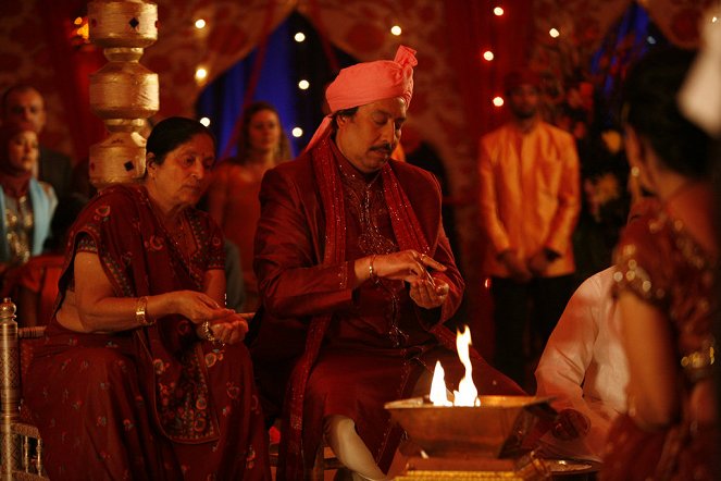Outsourced - Rajiv Ties the Baraat: Part 2 - Film