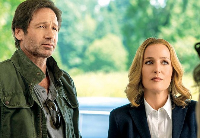 The X-Files - Season 10 - La Vérité est ailleurs, partie 1 - Film - David Duchovny, Gillian Anderson