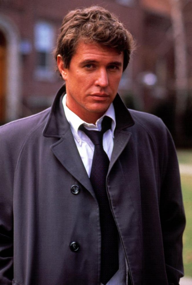 Someone to Watch Over Me - Promo - Tom Berenger