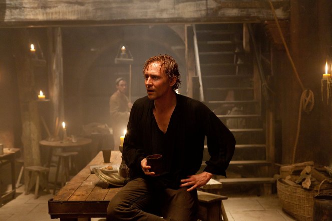 V kruhu koruny - Jindřich IV. (1. díl) - Z natáčení - Tom Hiddleston