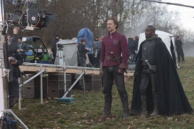 Ontto kruunu - Henry V - Kuvat kuvauksista - Tom Hiddleston, Paterson Joseph