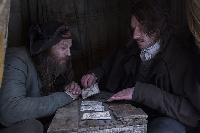 Jonathan Strange & Mr. Norrell - Chapter One: The Friends of English Magic - Filmfotos - Paul Kaye, Enzo Cilenti
