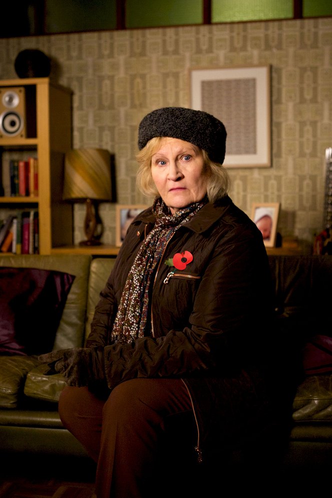 Inside No. 9 - The 12 Days of Christine - Promoción - Michele Dotrice