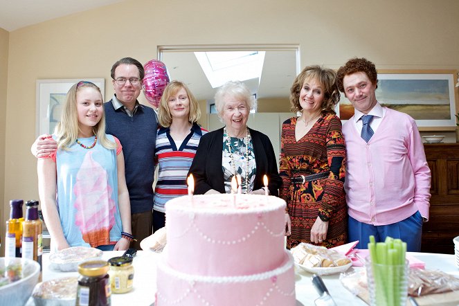 Inside No. 9 - Nana's Party - Promoción - Eve Austin, Steve Pemberton, Claire Skinner, Lorraine Ashbourne, Reece Shearsmith