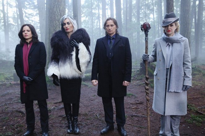 Once Upon a Time - Best Laid Plans - Photos - Lana Parrilla, Victoria Smurfit, Robert Carlyle, Kristin Bauer van Straten