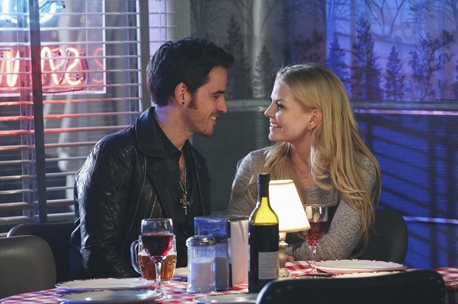 Once Upon a Time - Darkness on the Edge of Town - Kuvat elokuvasta - Colin O'Donoghue, Jennifer Morrison