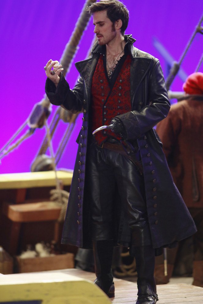Once Upon a Time - Season 4 - Poor Unfortunate Soul - Making of - Colin O'Donoghue
