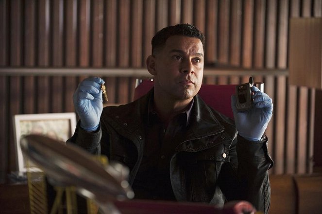 Castle - Season 7 - Puppenmord - Filmfotos - Jon Huertas