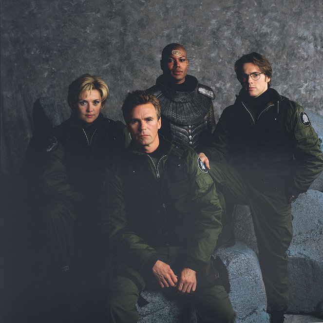 Stargate Kommando SG-1 - Season 1 - Werbefoto - Amanda Tapping, Richard Dean Anderson, Christopher Judge, Michael Shanks