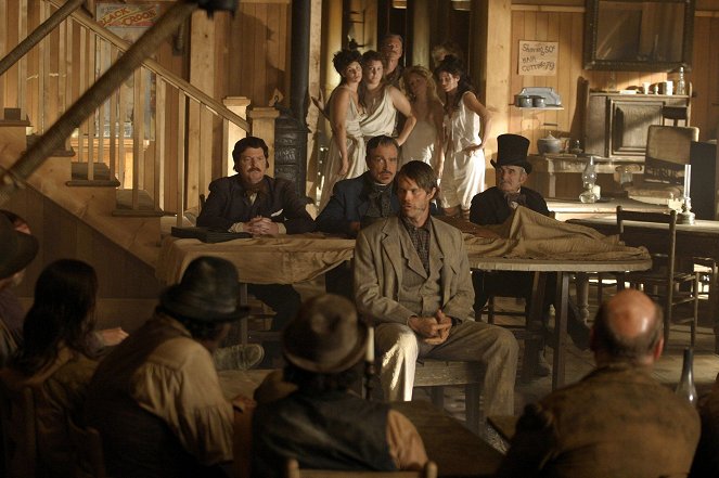 Deadwood - Season 1 - The Trial of Jack McCall - Photos - Brent Briscoe, Garret Dillahunt
