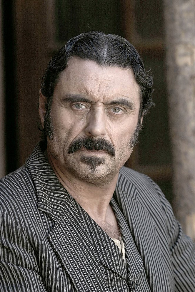 Deadwood - Plague - Kuvat elokuvasta - Ian McShane