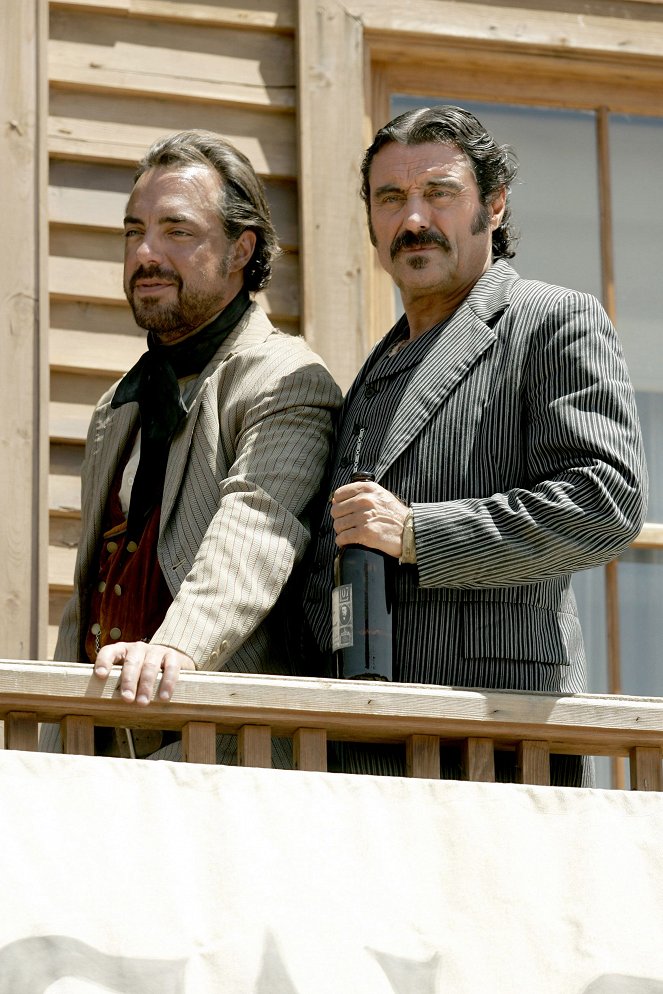 Deadwood - A Lie Agreed Upon: Part I - Photos - Titus Welliver, Ian McShane