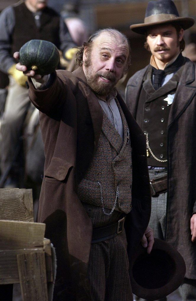 Deadwood - Season 2 - Hengst auf der Flucht - Filmfotos