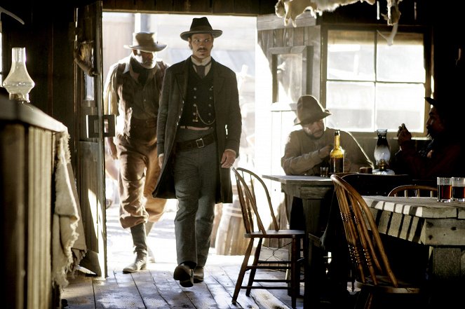 Deadwood - Season 3 - Bankgeschäfte - Filmfotos - Timothy Olyphant
