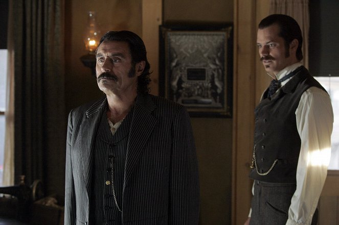 Deadwood - A Two-Headed Beast - Photos - Ian McShane, Timothy Olyphant