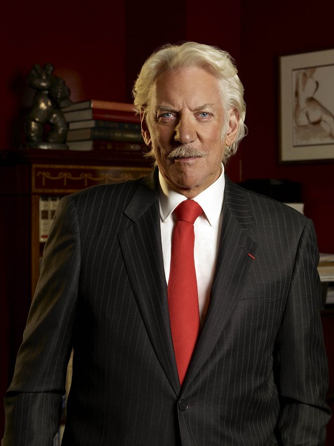 Dirty Sexy Money - Promokuvat - Donald Sutherland