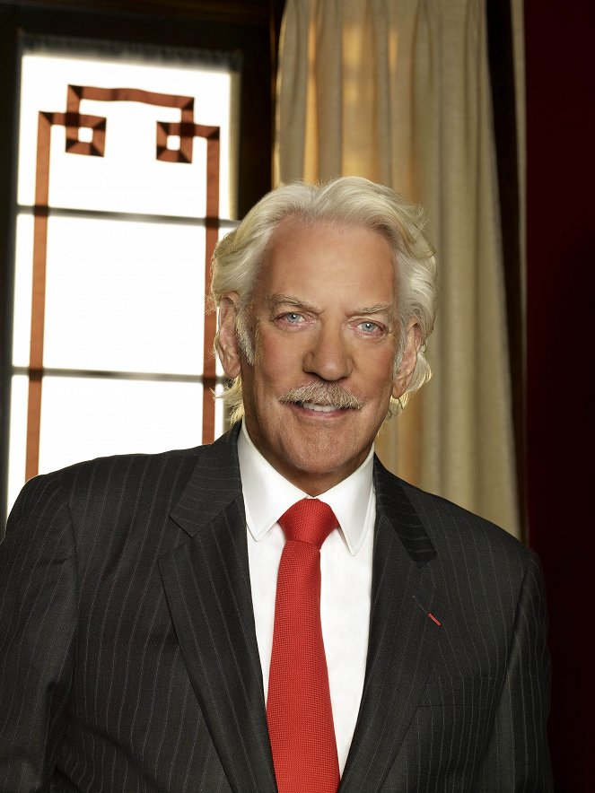 Dirty Sexy Money - Promokuvat - Donald Sutherland