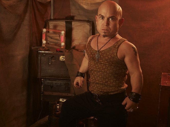 The Cape - Promo - Martin Klebba