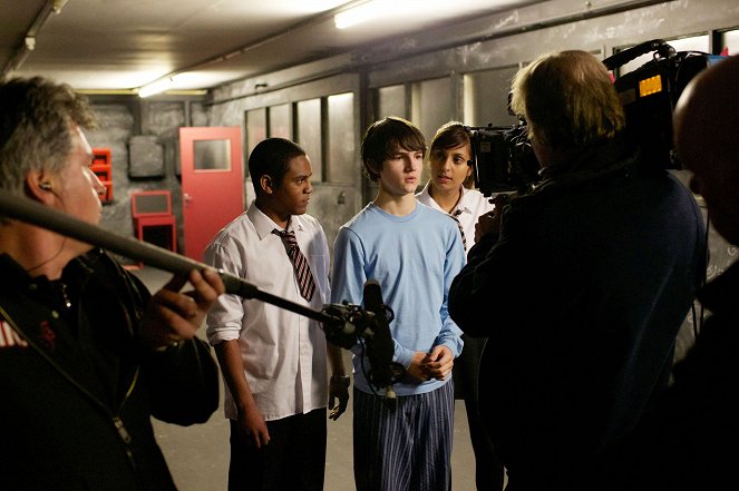 The Sarah Jane Adventures - The Nightmare Man: Part 1 - Tournage - Daniel Anthony, Tommy Knight, Anjli Mohindra