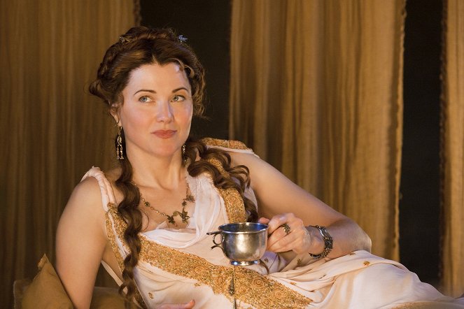 Spartacus: Gods of the Arena - Filmfotos - Lucy Lawless