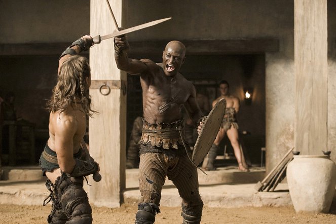 Spartacus: Gods of the Arena - Do filme - Peter Mensah
