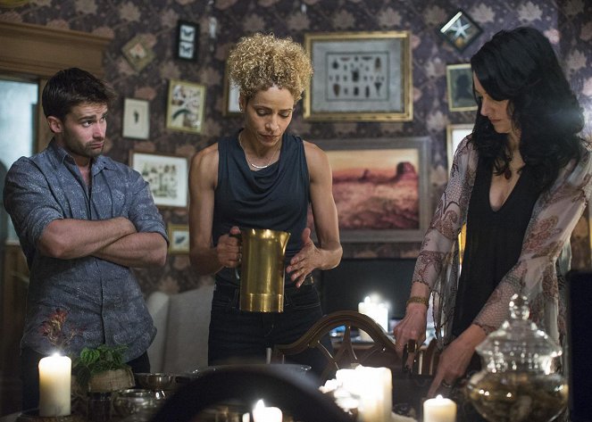 Witches of East End - Season 2 - Boogie Nights - Filmfotos - Christian Cooke, Mädchen Amick