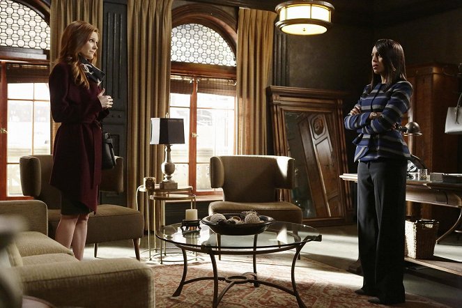 Scandal - It's Good to Be Kink - Photos - Darby Stanchfield, Kerry Washington