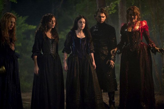 Salem - Season 2 - Midnight Never Come - Z filmu - Tamzin Merchant, Ashley Madekwe, Janet Montgomery, Joe Doyle, Lucy Lawless