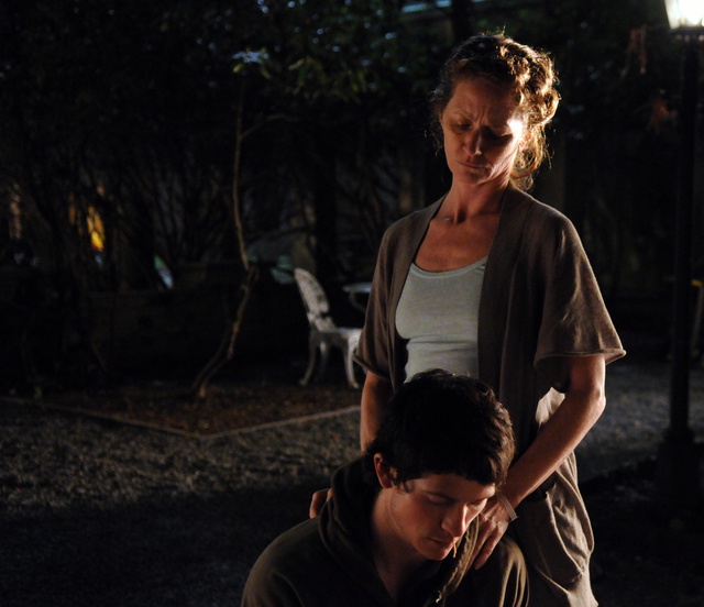 Weronika postanawia umrzeć - Z filmu - Jonathan Tucker, Melissa Leo